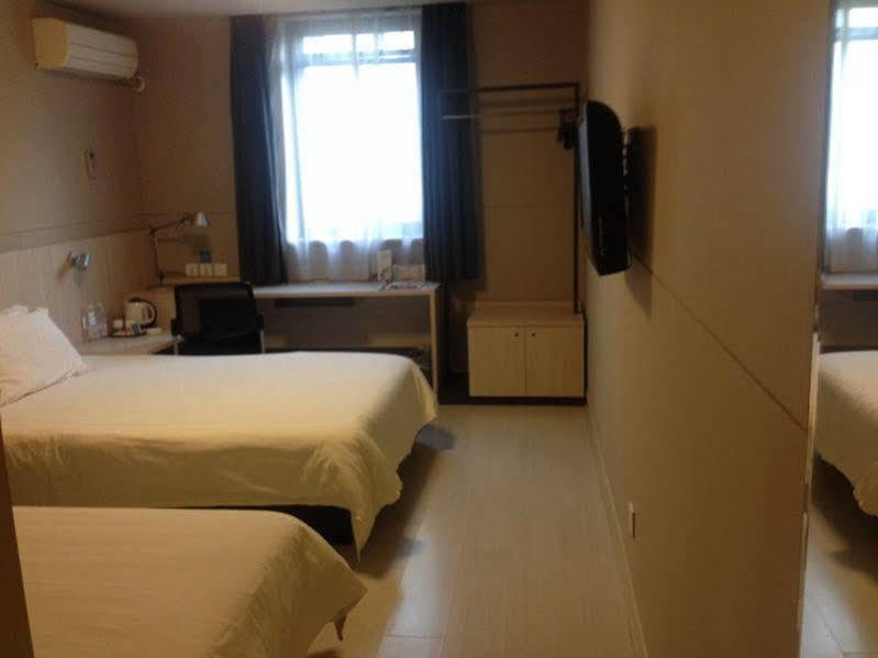 Jinjiang Inn Shanghai Maotai Road Exteriör bild
